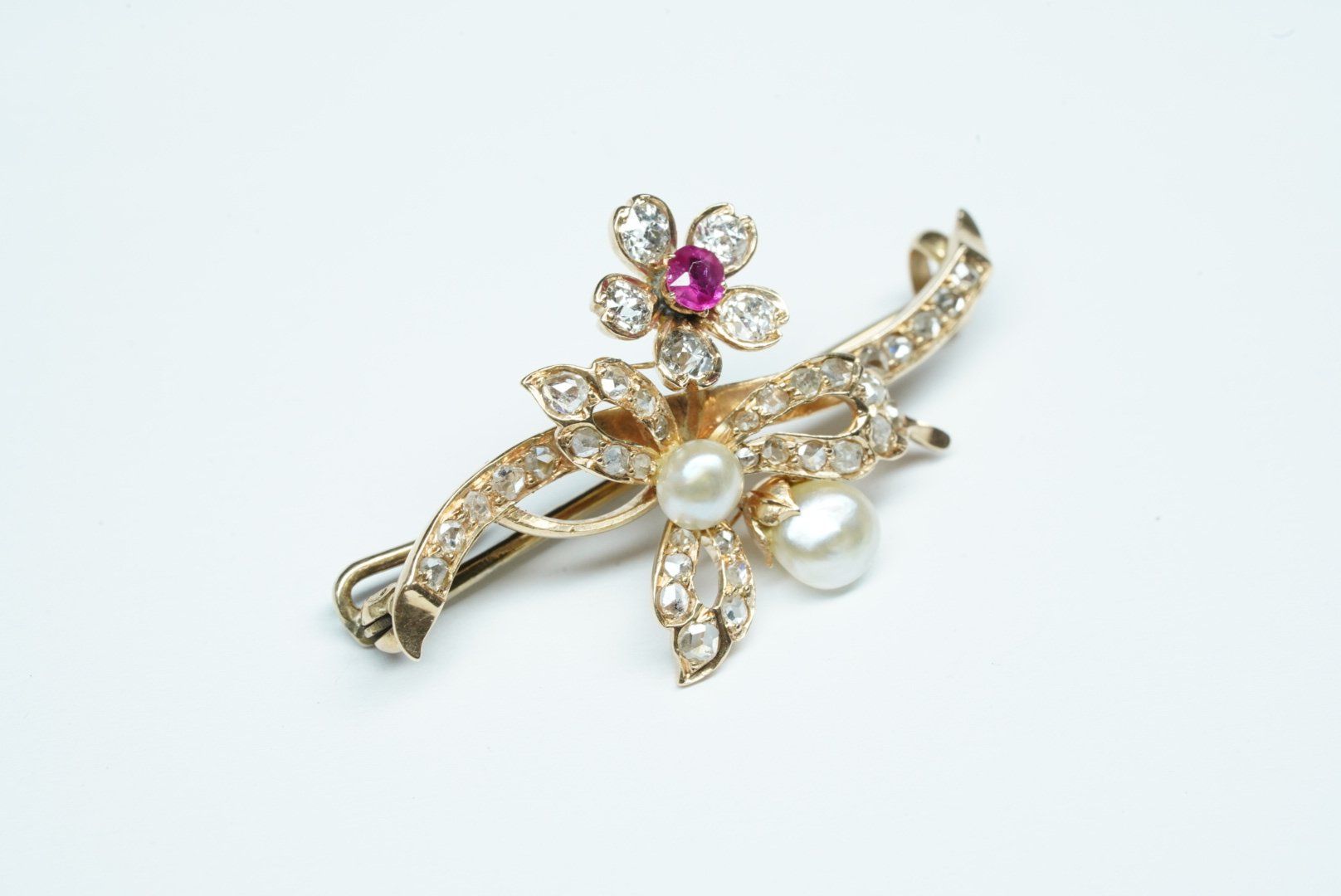 Spille & Fermagli: Blumen Brosche Antikschmuck – Usato da Bülach venduto da Re-Jewelled 1