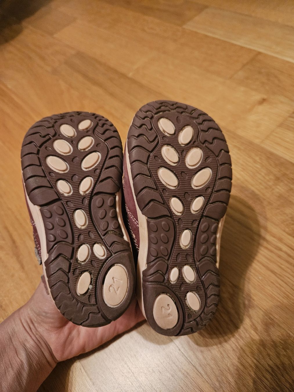 Scarpe per ragazze: Turnschuhe gebraucht – Usato da Hausen am Albis venduto da kit_5lrh 2