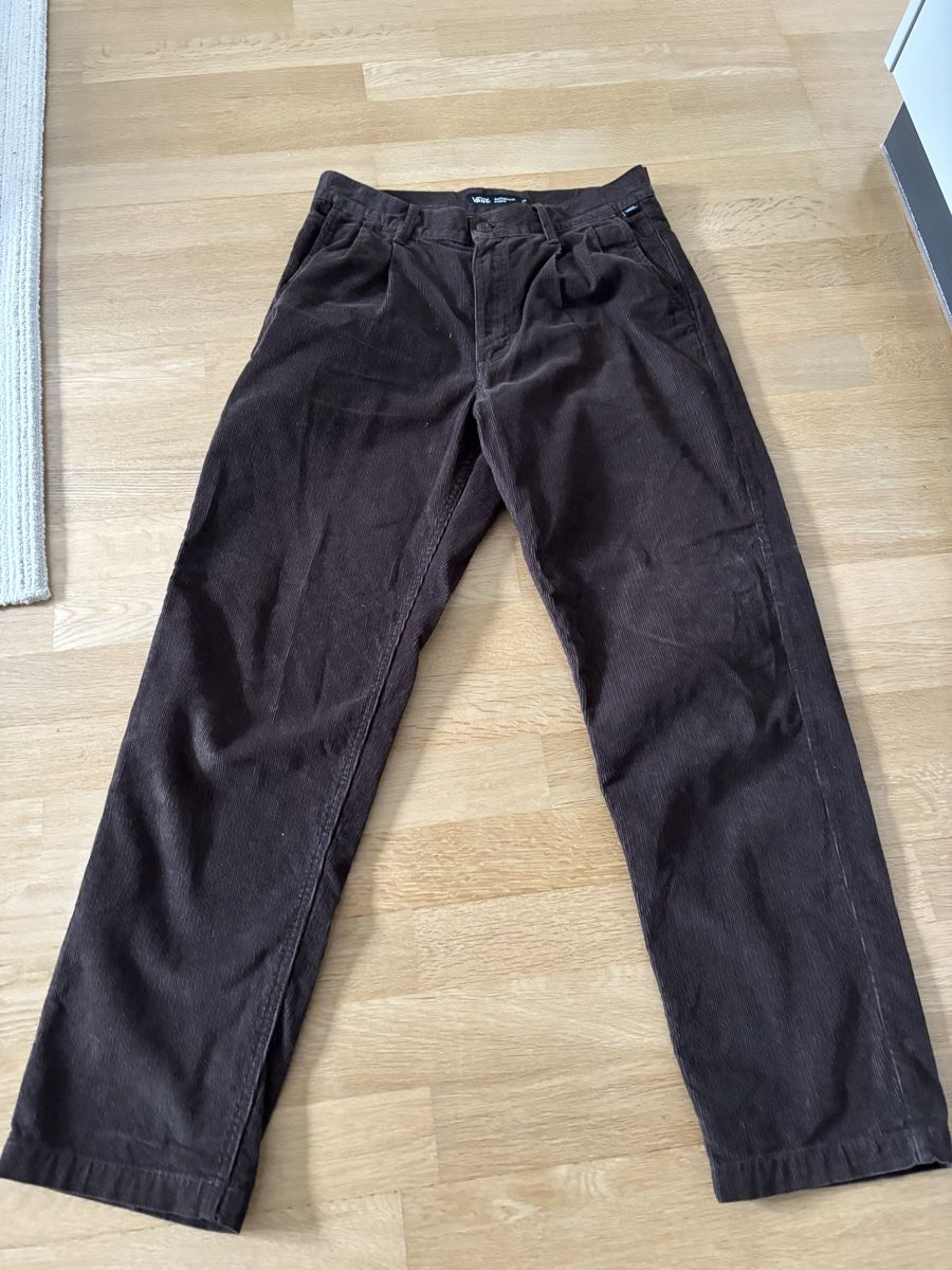 Vans Hosen: Hose chino braun Vans 29 – Gebraucht aus Fribourg von dafral