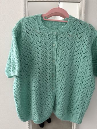Strickjacke Handgestrickt Grösse 50/52 Brustumfang 130cm.