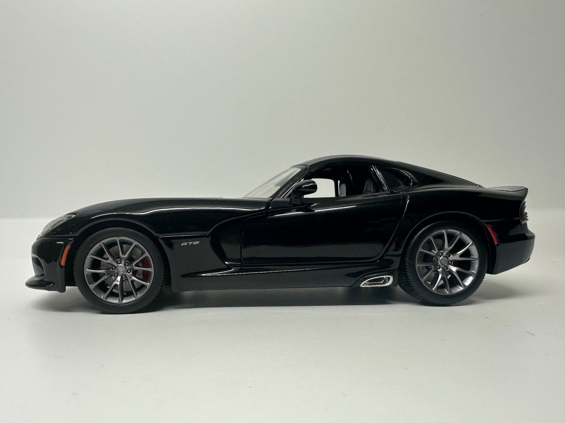 Dodge Modellautos: Dodge Viper GTS 1/18 (schwarz) – Gebraucht aus Ettingen von SwissHellcat 2
