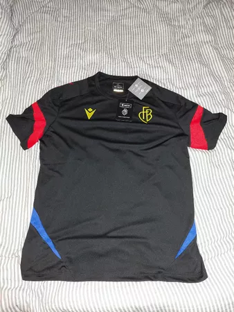 Maillot entraînement FC Bâle Macron noir taille L NEUF
