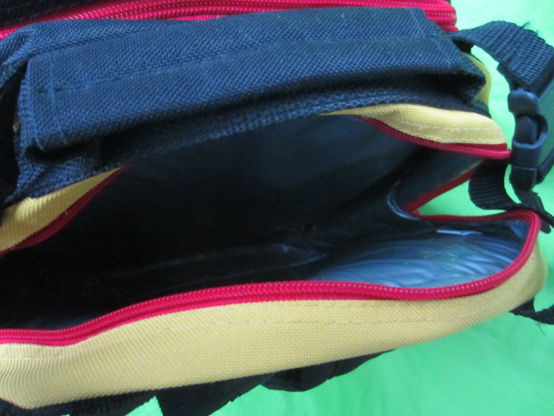 Zaini: Eichhof Picknick Rucksack Besteck und Teller Eichhof Bier – Nuovo (secondo la descrizione) da Sursee venduto da Tschiger 5