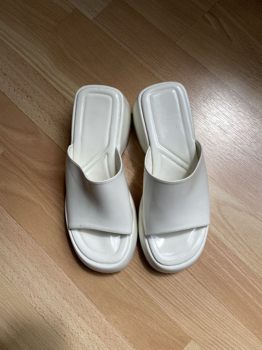 Scarpe da donna: Sandales à plateforme blanche vernies 37 – Usato da Mont-sur-Lausanne venduto da lau_2775 1