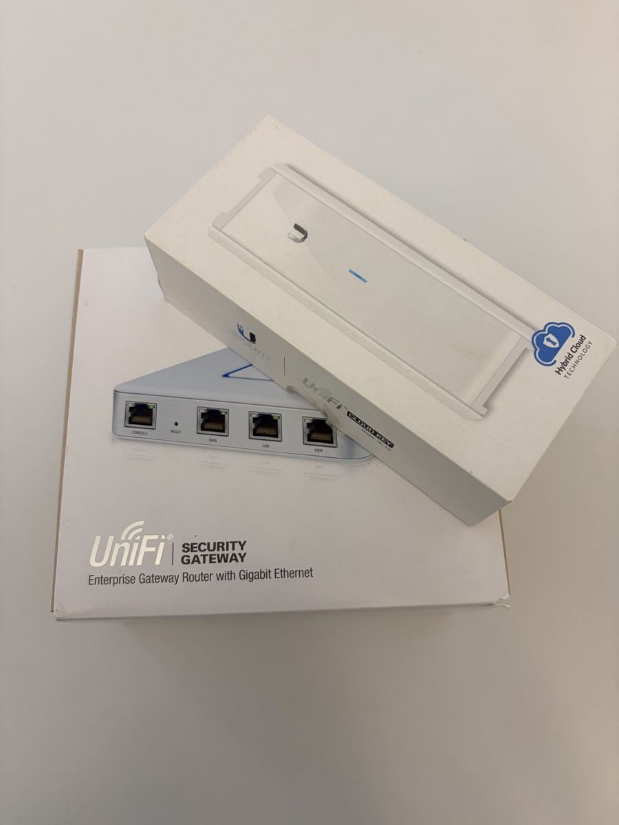 Firewall: Ubiquiti UniFi Security Gateway USG Cloud Key – Gebraucht aus Herrliberg von Julianopie