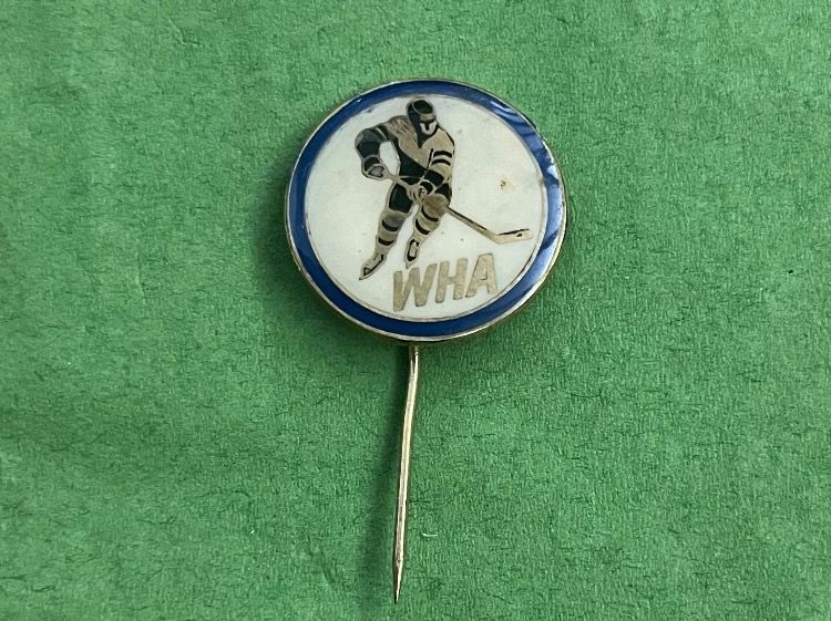 Placchette & Badge: Eishockey WHA Abzeichen – Usato da Itingen venduto da Bebbi6569 1