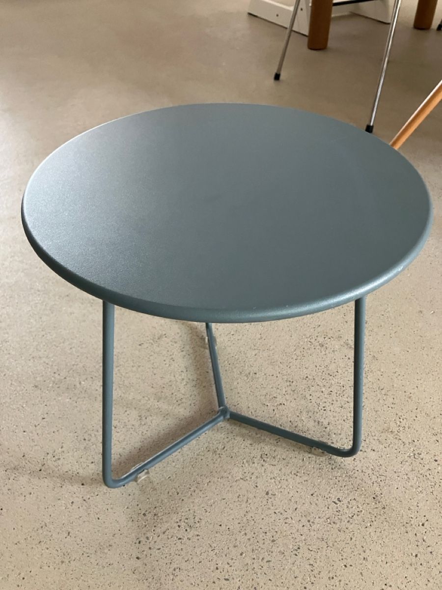 Tavoli: Fermob - Cocotte Beistelltisch/ Hocker – Usato da Zürich venduto da Lagoon 1