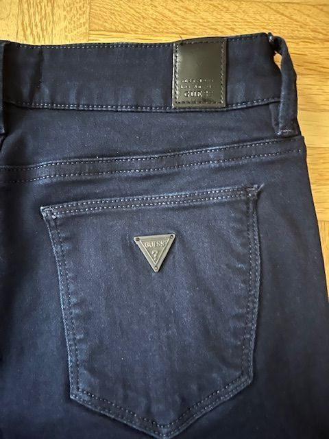 Guess Jeans: "GUESS" Jeans Gr. 36 – Nuovo (secondo la descrizione) da Walenstadt venduto da ricamul 5