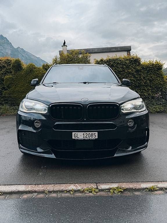 BMW Automobili: BMW X5 M50D – Usato da Glarus venduto da ced_m5bf