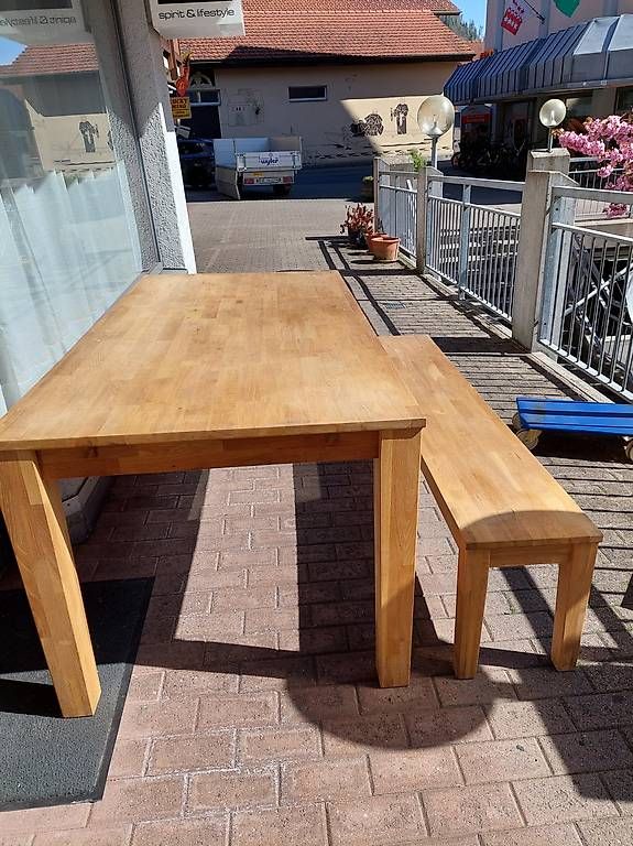 Set di tavolo e panche: Tisch und Bank – Usato da Unterseen venduto da cooky11 1