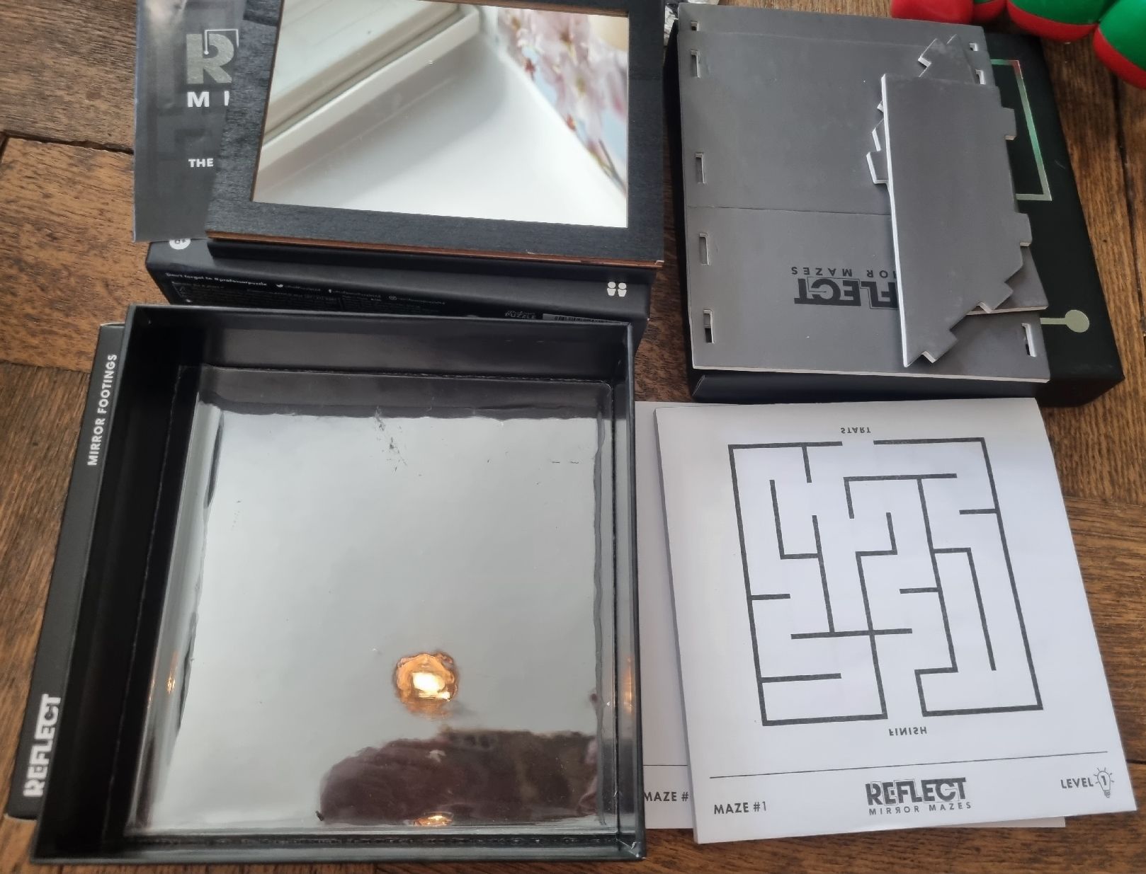 Spiele: Reflect Mirror Mazes, jeu de société Professor Puzzle – Gebraucht aus Fribourg von jarmilka 3