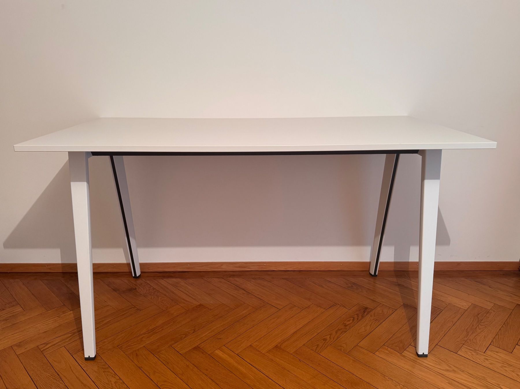 Steelcase Tische: Stehtisch – Gebraucht aus Zürich von Klafon