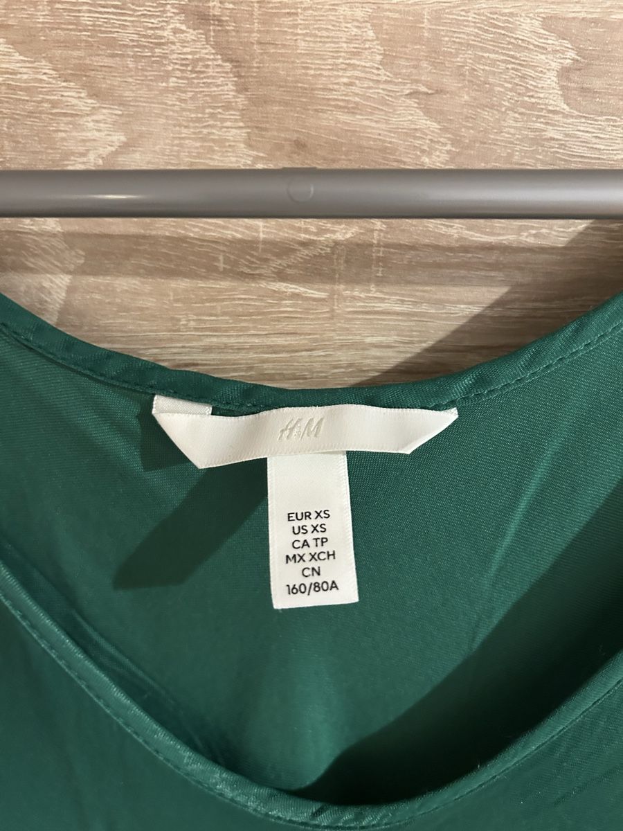 H&M Vestiti: Grünes sommerliches Satinkleid – Usato da Wangen b. Olten venduto da Eyluelgoek 1