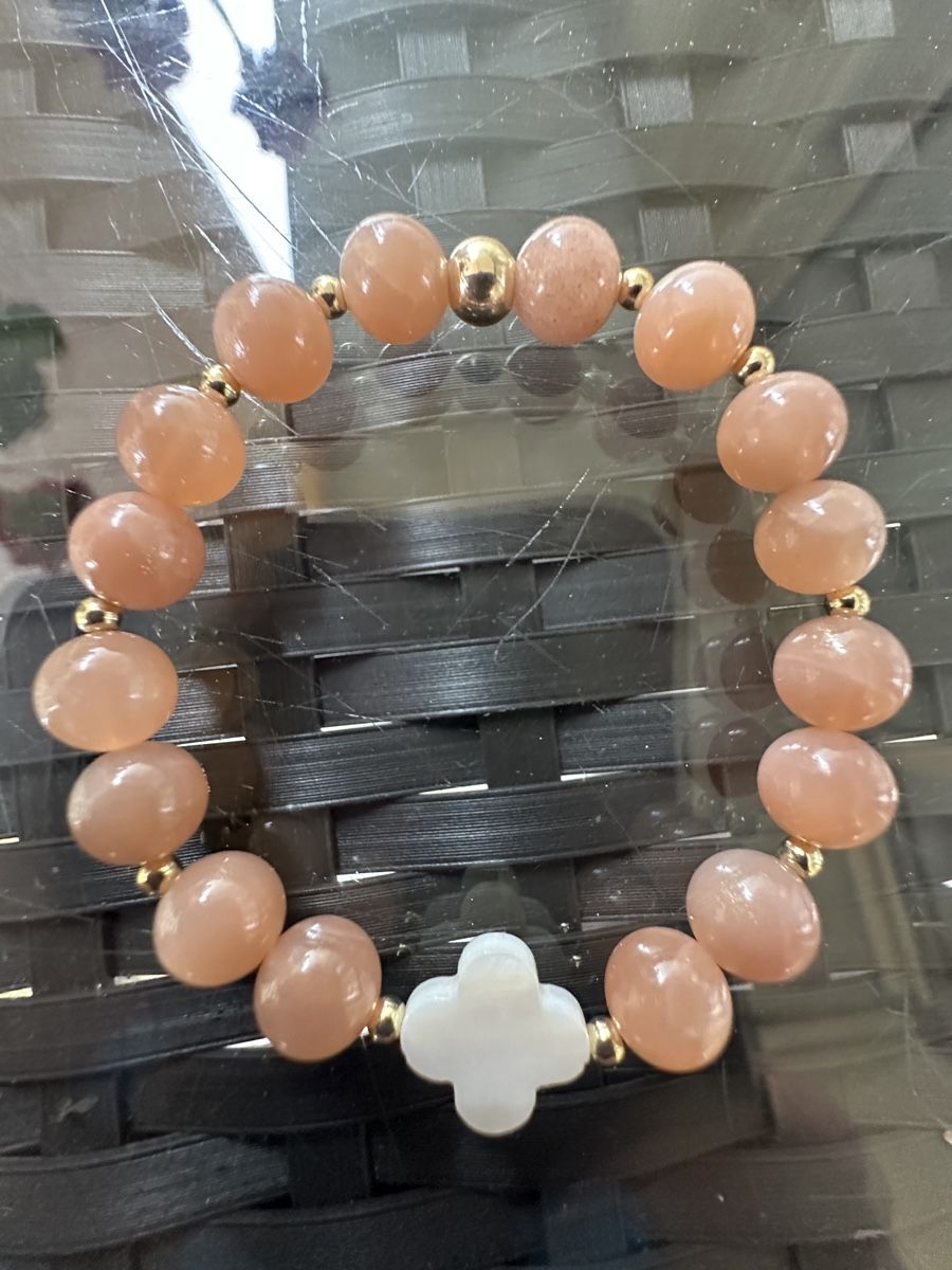 Bracciali & Braccialetti: Wunderschönes Sonnenstein Stretch Armband mit Kleeblatt. – Nuovo e nell'imballaggio originale da Kriens venduto da Hortensie6