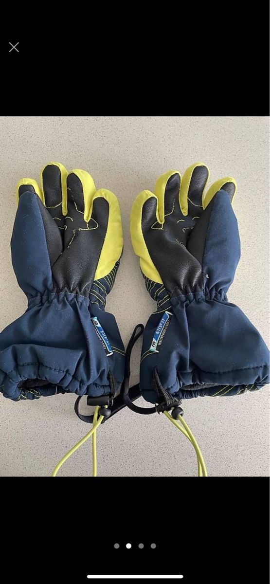 Reusch Guanti: Guanti da sci Reusch,Inverno top! – Usato da Gordola venduto da ven_hk7f 1