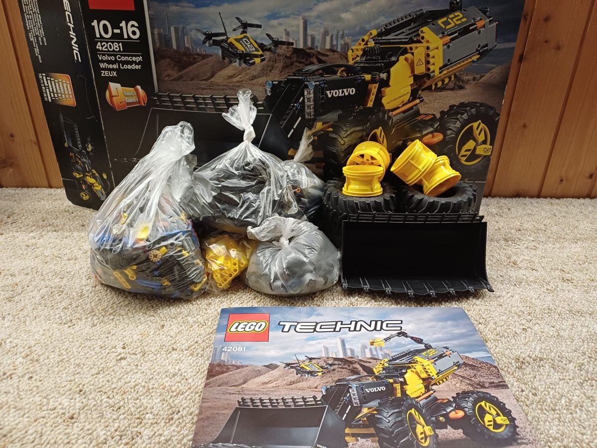 Lego Giocattoli: LEGO Technic Volvo Konzept Radlader 42081 – Usato da Nänikon venduto da Mrzulu