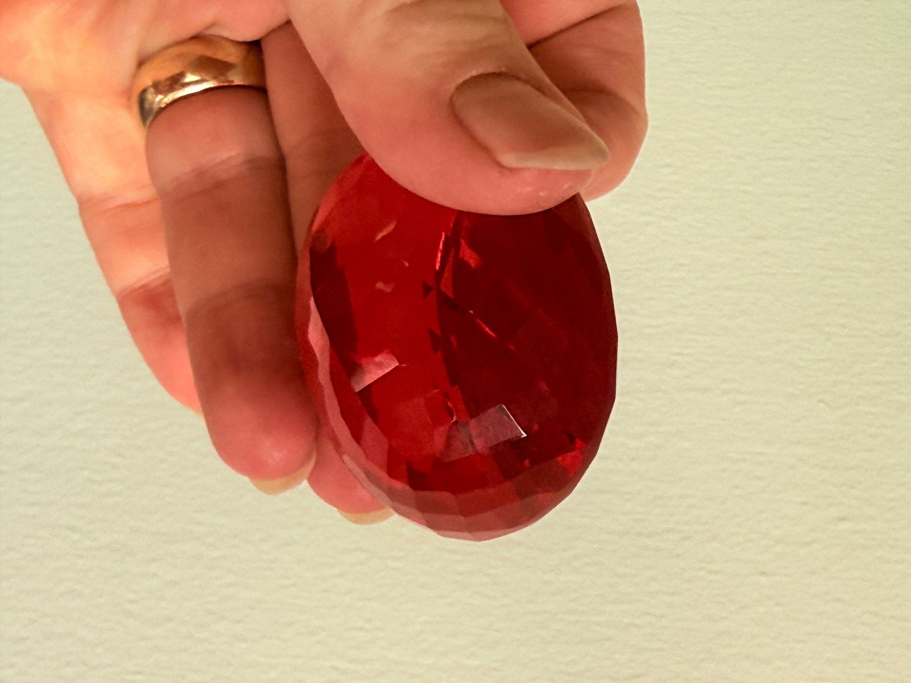 Pietre preziose: 415.30 Ct Certified Red-Orange Cushion Cut Loose Gemstone – Nuovo e nell'imballaggio originale da Genève venduto da AWWA 4