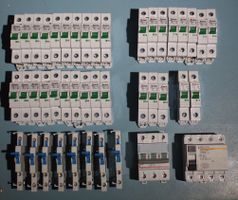Diverse Sicherungsautomaten, Nullleitertrenner, FI-Schalter