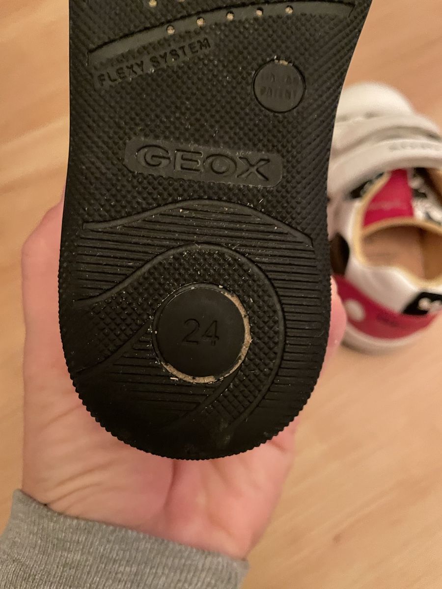 Geox Chaussures garçon: Geox Disney Kinderschuhe, Gr. 24 – D'occasion à Ried b. Kerzers par yas_p7th 5