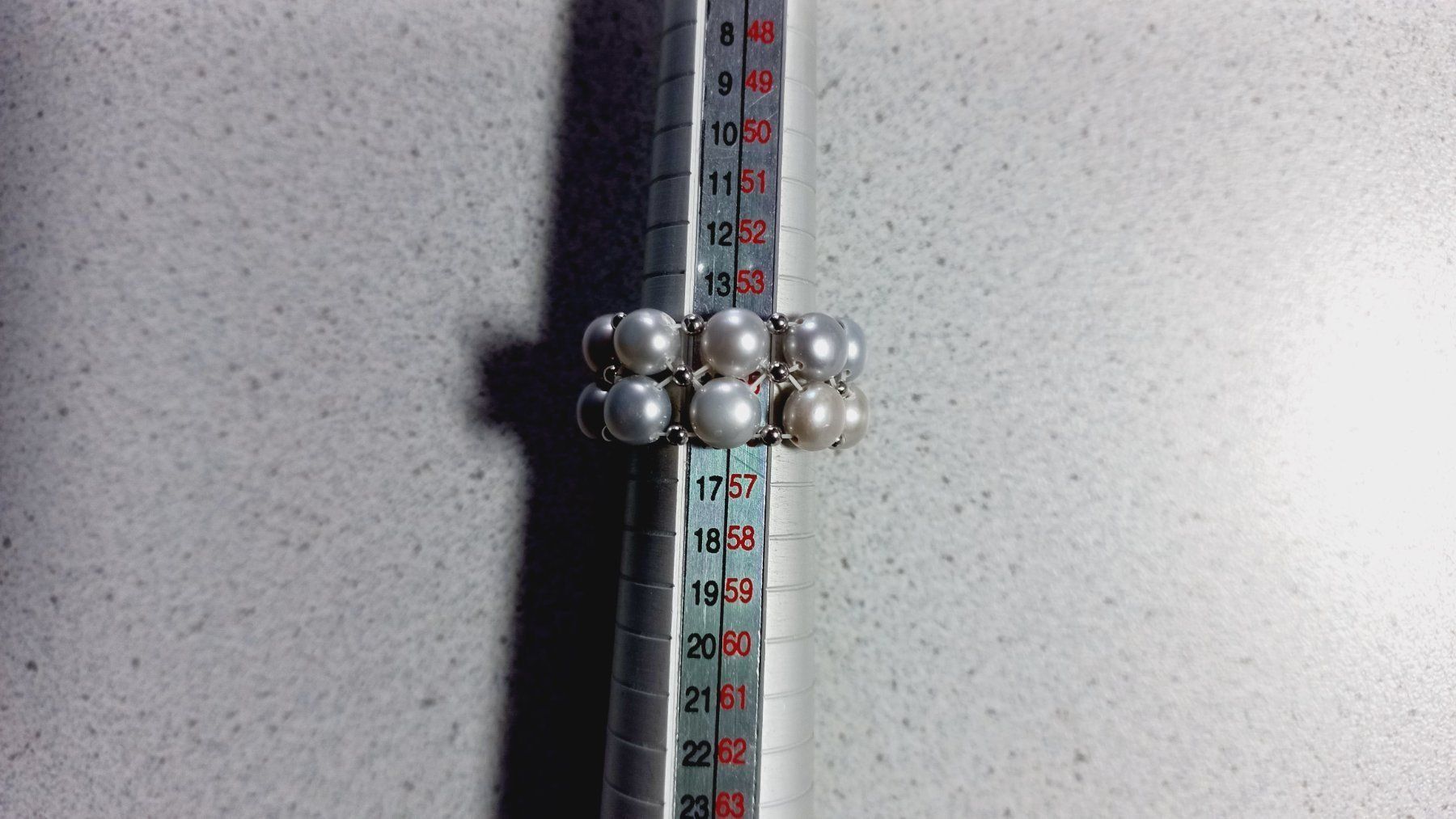 Anelli: Perlen Elast Fingerring mit Silber Grösse 55 – Usato da Winistorf venduto da acreativ2 2