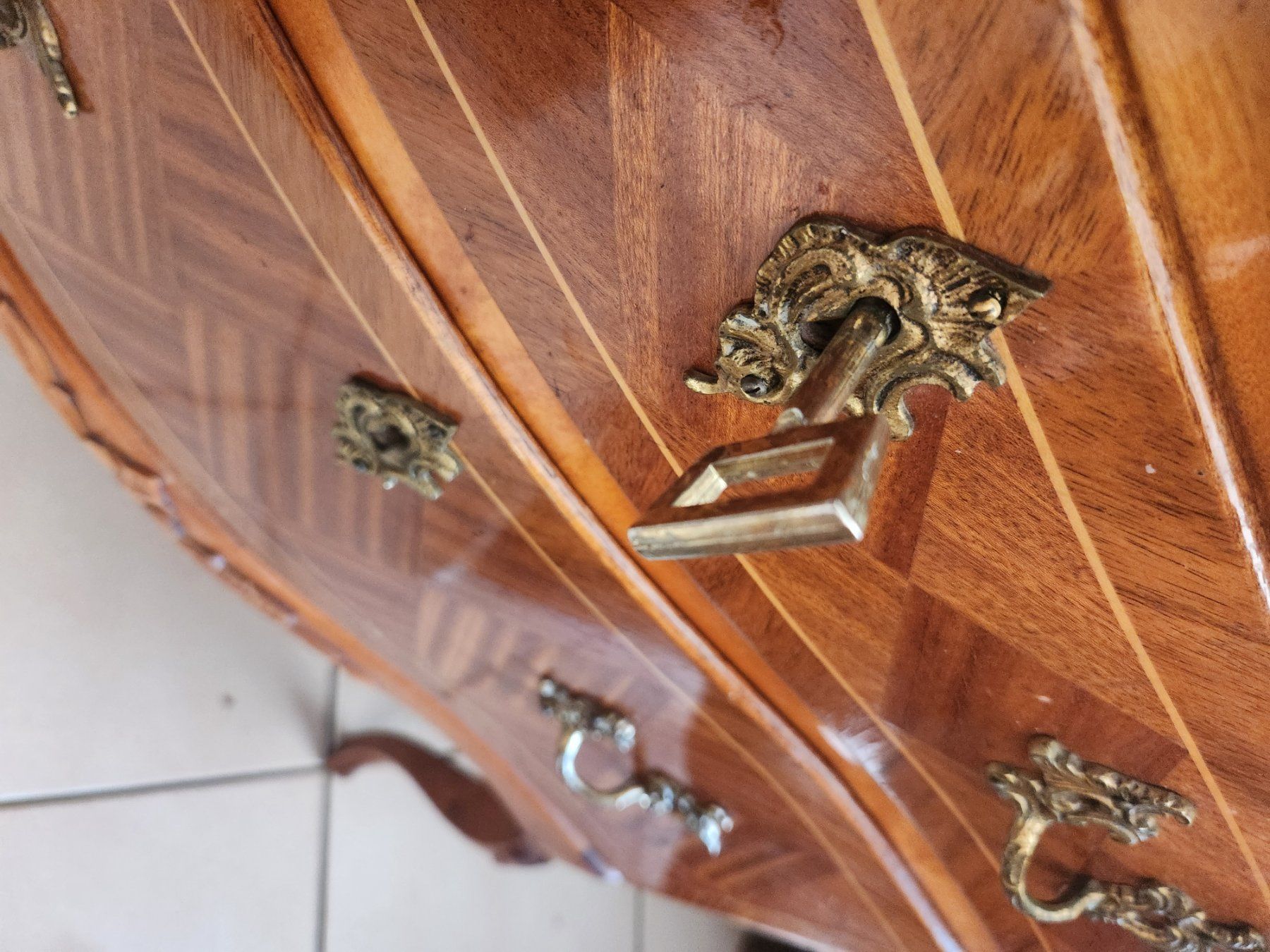 Cassettiere: Commode style Louis XV et marbre – Usato da DUGNY (-Leytron) venduto da Rdeny 5