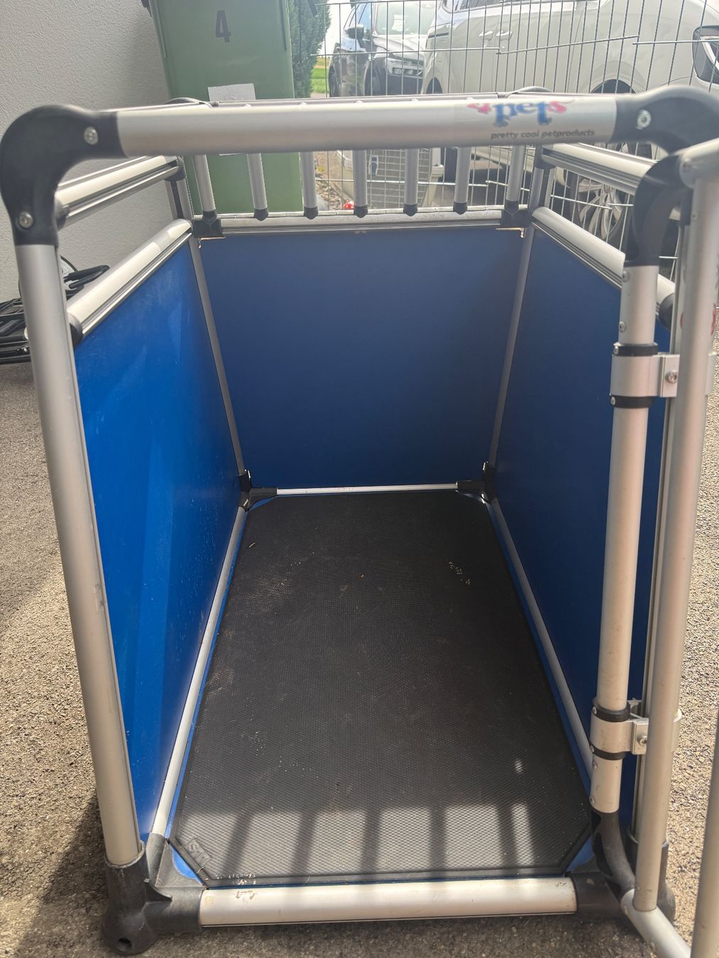 4pets Gabbie, trasporto & Sicurezza: Hundebox Aluminium gebraucht – Usato da Fischbach-Göslikon venduto da Joy222 4