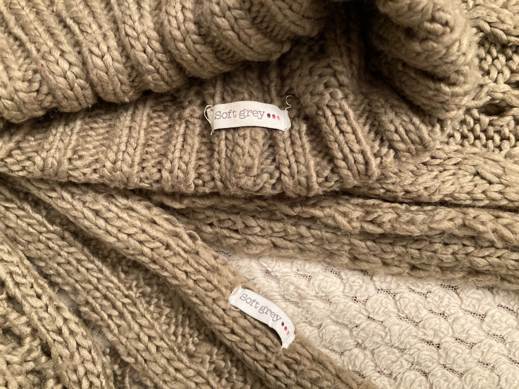 La Redoute Foulard & Sciarpe: Woll Mütze und Woll Schal Set – Usato da Küsnacht ZH venduto da PLZoll 2
