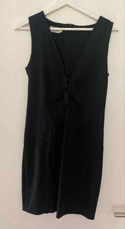 Kleid schwarz Grösse S neuwertig,ungetragen 