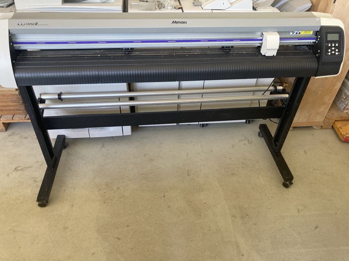 Tutte le macchine: Mimaki Schneidplotter cg130 sr III – Usato da Oberhasli venduto da hika8156