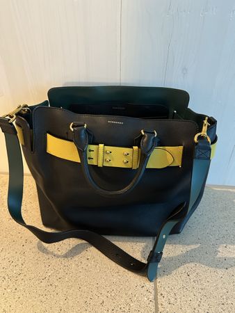 Schöne Burberry Handtasche