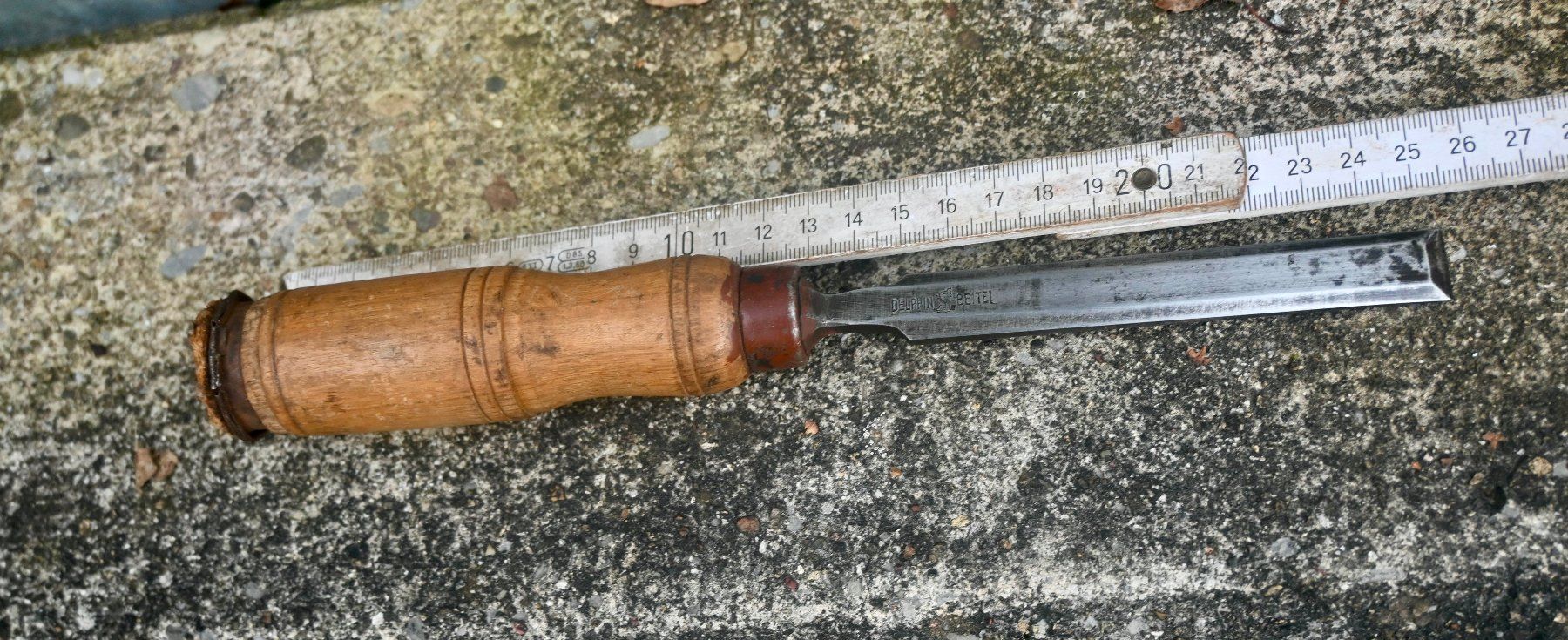 Tutti gli attrezzi: alter DELPHIN Beitel STECHBEITEL länge 25.5cm – Usato da Pfaffhausen venduto da mono_rec