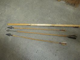 3x antike Pfeile mit Metallspitze (Bogenschiessen)