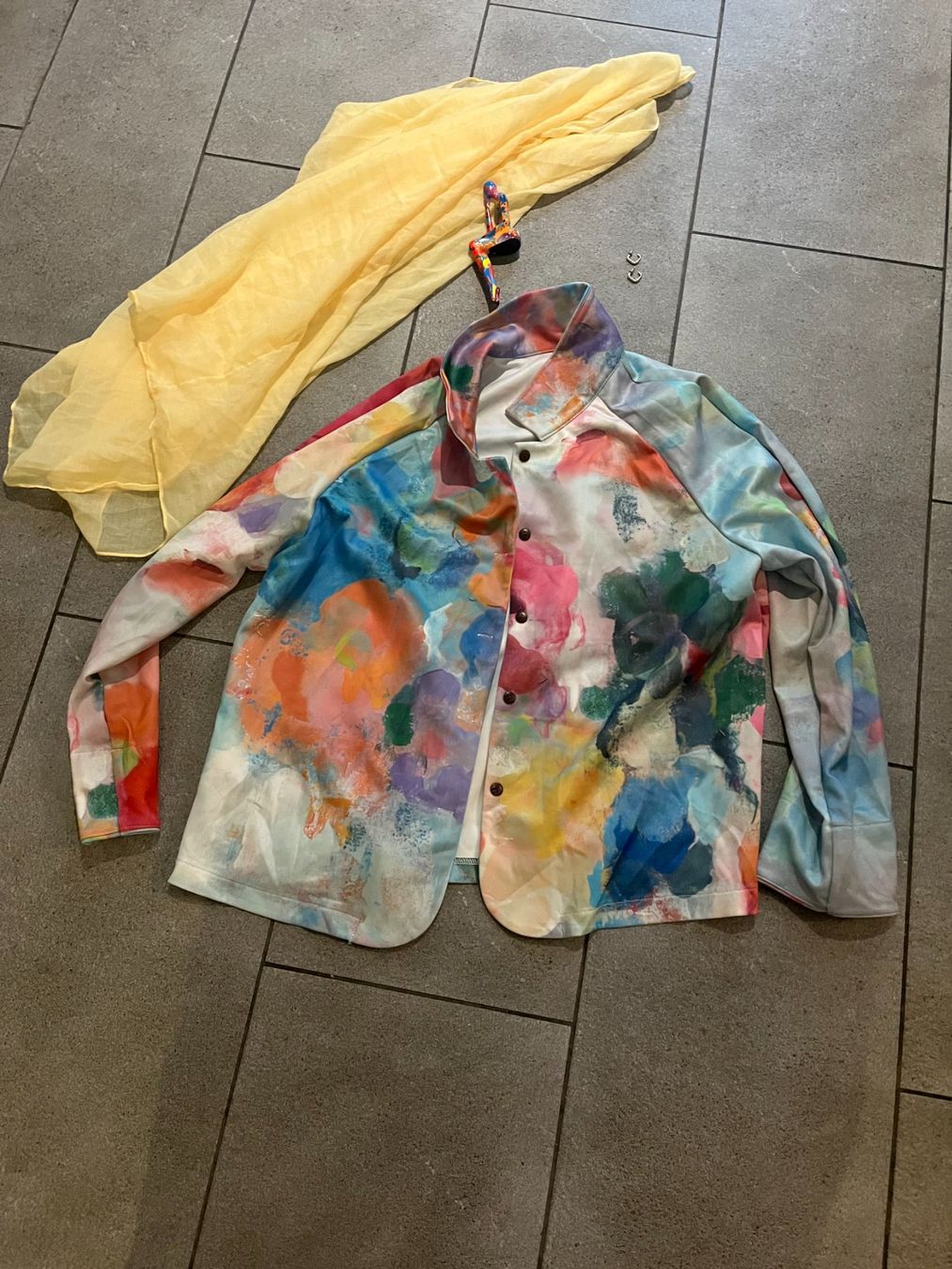 Jacken: Bunte Jacke – Neu (gemäss Beschreibung) aus Solothurn von Floefi