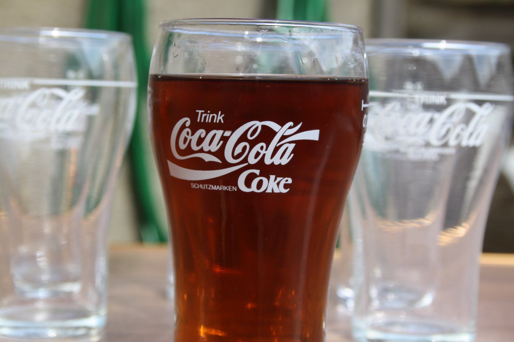 Coca-Cola Bicchieri: VINTAGE COCA COLA GLÄSER – Usato da Wauwil venduto da Pneuedy 7