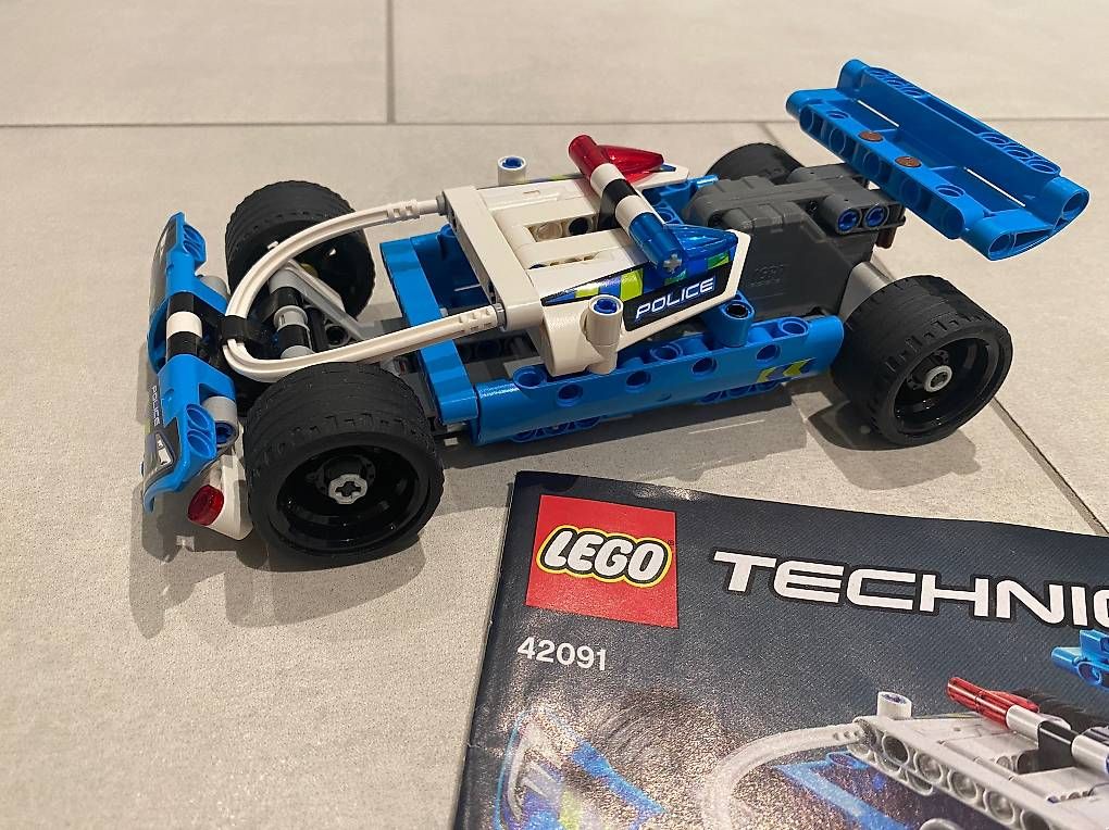 Lego Spielzeuge: Lego Tachnic 42091 Polizei – Gebraucht aus Fällanden von mli_q65g 1