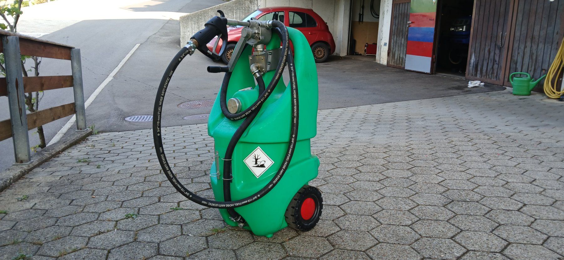 Sonstiges Fahrzeugzubehör: Mobile Tankstelle für benzin 60 Liter – Gebraucht aus Illgau von Cargotrac