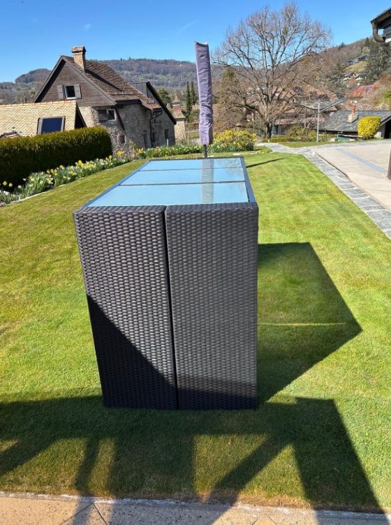 Tische: Table haute d'extérieur – Gebraucht aus st-légier von bmarti01 1
