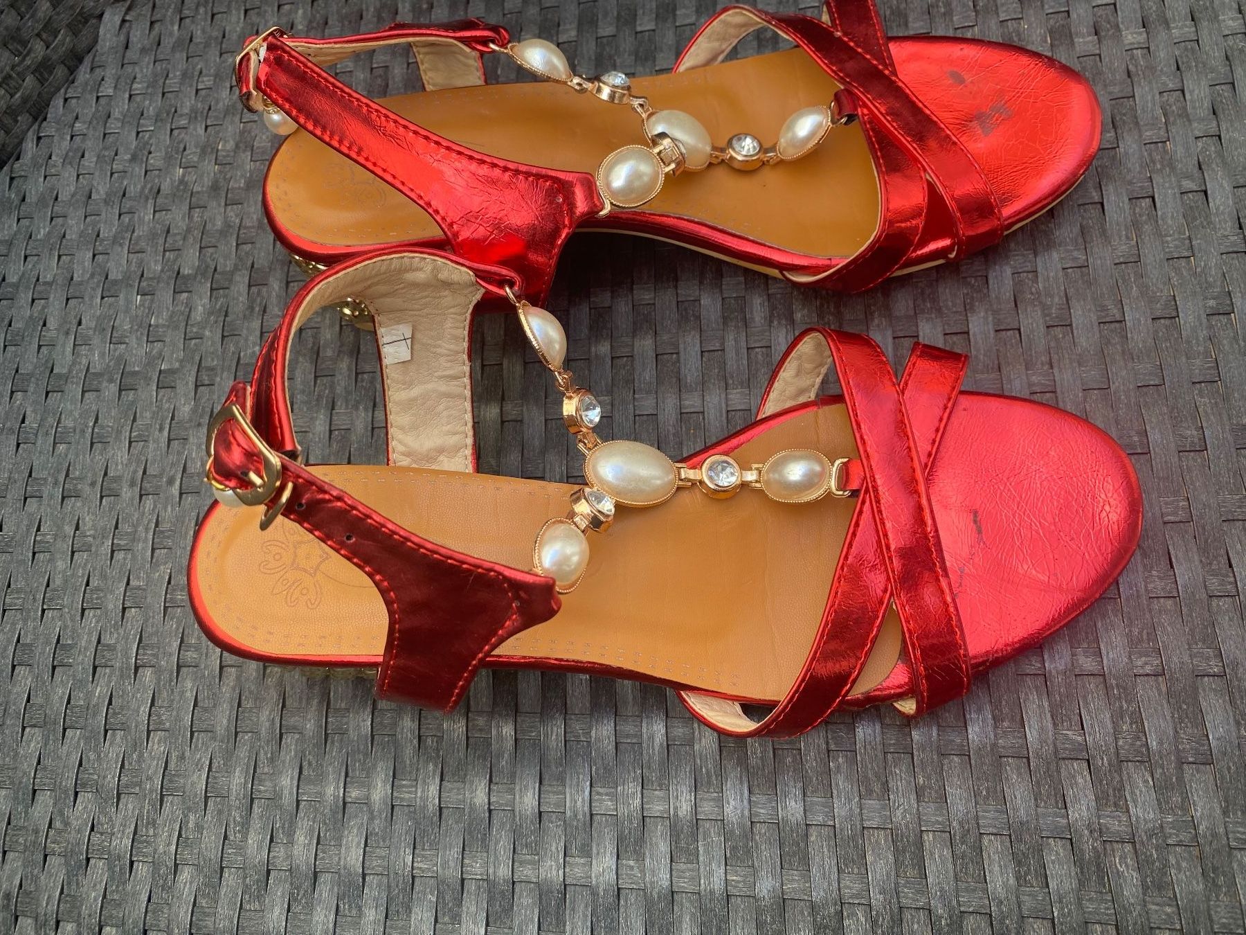 Scarpe da donna: SUMMERTIME - stylischer Sommerschuh mit Perlen, rot, 39 – Usato da Winkel venduto da ferrari2022 1