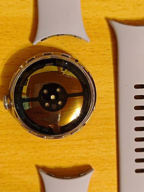Smartwatch: Google Pixel Watch 4 + 9x Original-Armbänder – Usato da Glis venduto da hel_b8mt 4