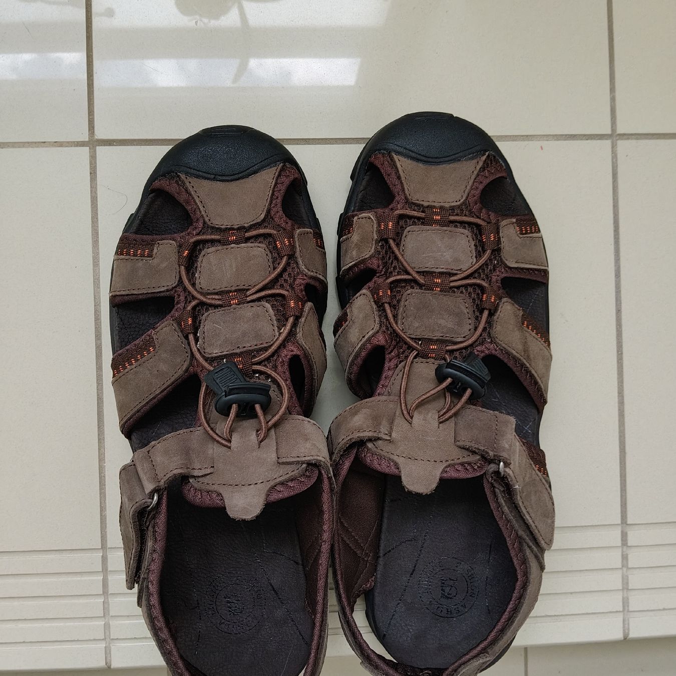 Chaussures hommes: Camel Active Sandals size 44 new  – Neuf avec emballage d'origine à Eysins par kir_9kz8