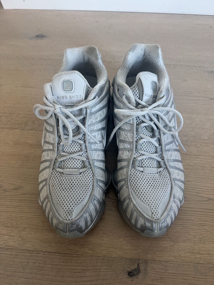 Nike Scarpe da uomo: Nike shox chrome 40.5 – Usato da Winterthur venduto da ali_t7d6 3