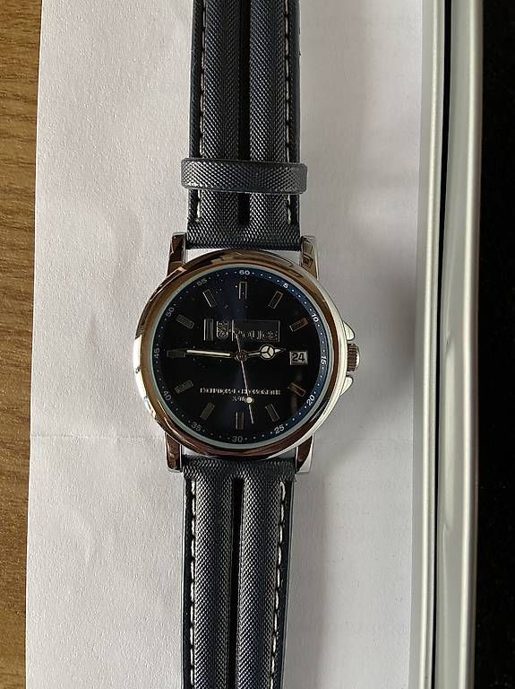 Orologi: Polizeiuhr der Kantonspolizei Bern, neu – Nuovo e nell'imballaggio originale da Salvenach venduto da Haeseli59