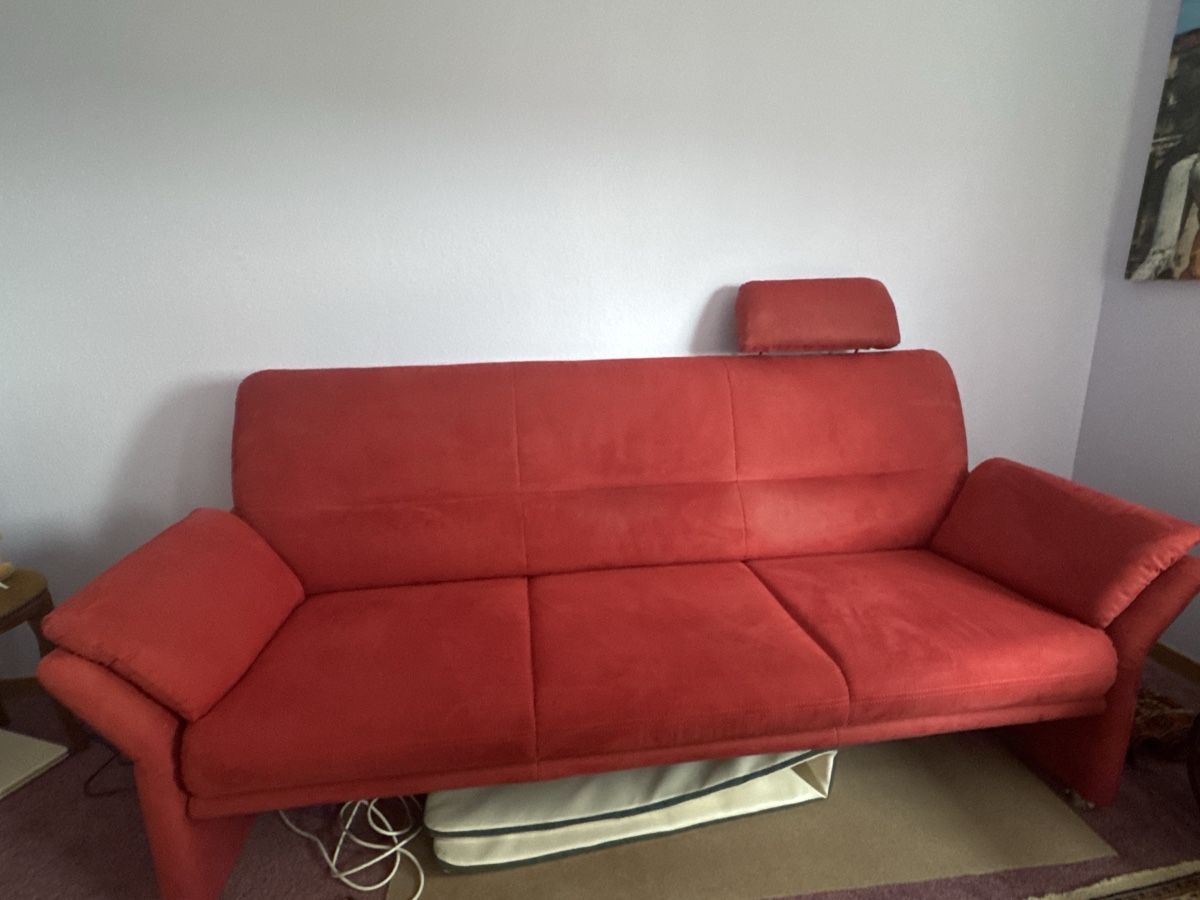 Sofas: Sofa rot – Gebraucht aus Wetzikon ZH von ana_5lwx
