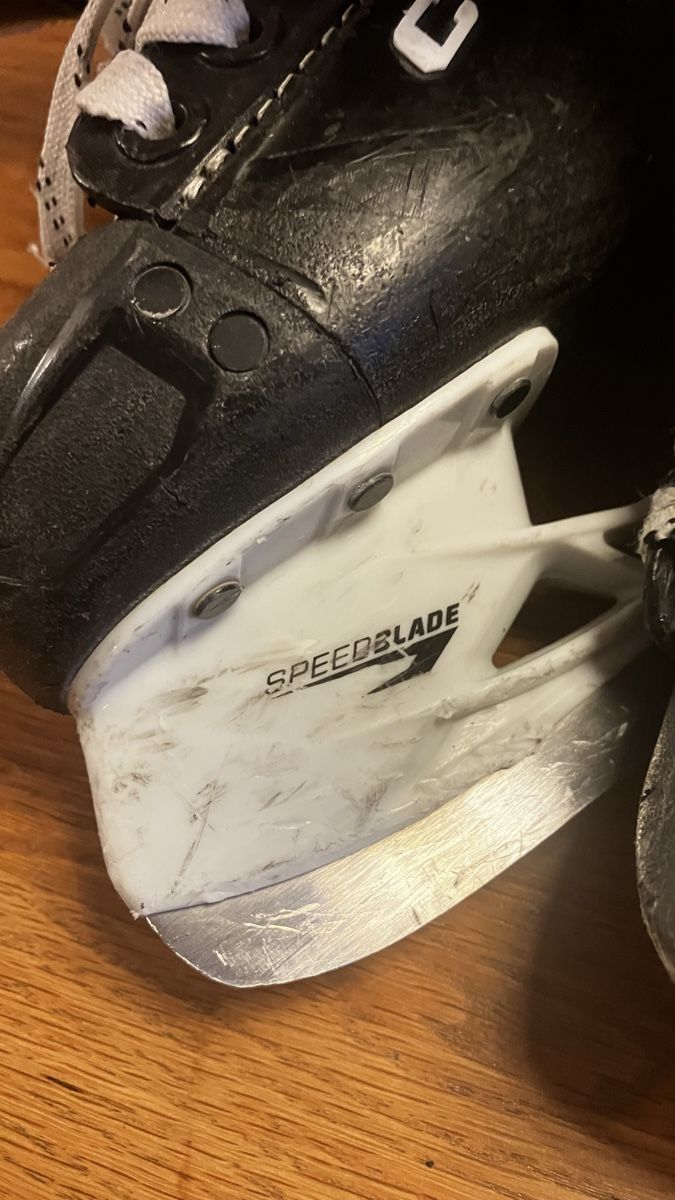 Ccm Pattini da ghiaccio: Patins CCM Next taille EUR 35 – Usato da Biel/Bienne venduto da juicejuice 2