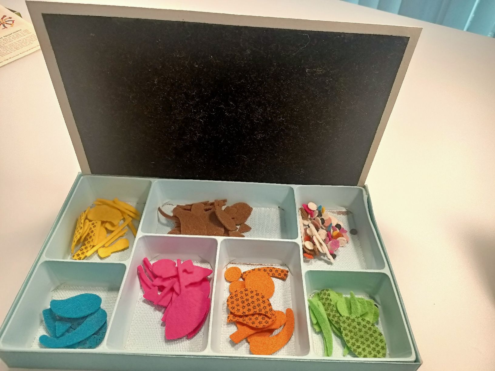 Giocattoli: Fuzzy Felt Cartoons – Usato da Kirchberg BE venduto da Swoosh 2