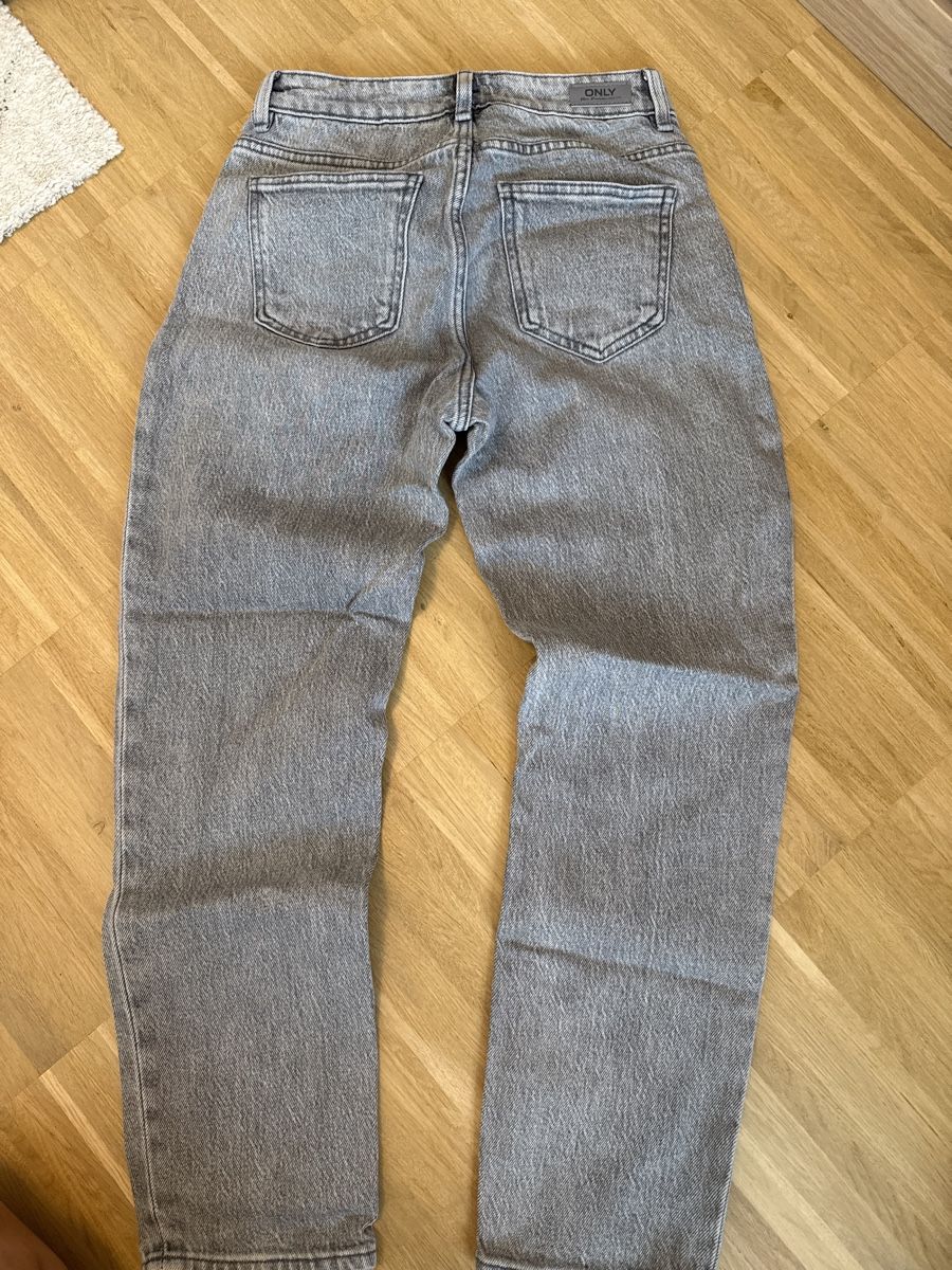 Only Jeans: Only Mom-Jeans grau  – Nuovo (secondo la descrizione) da Oberengstringen venduto da win_2q9m 4