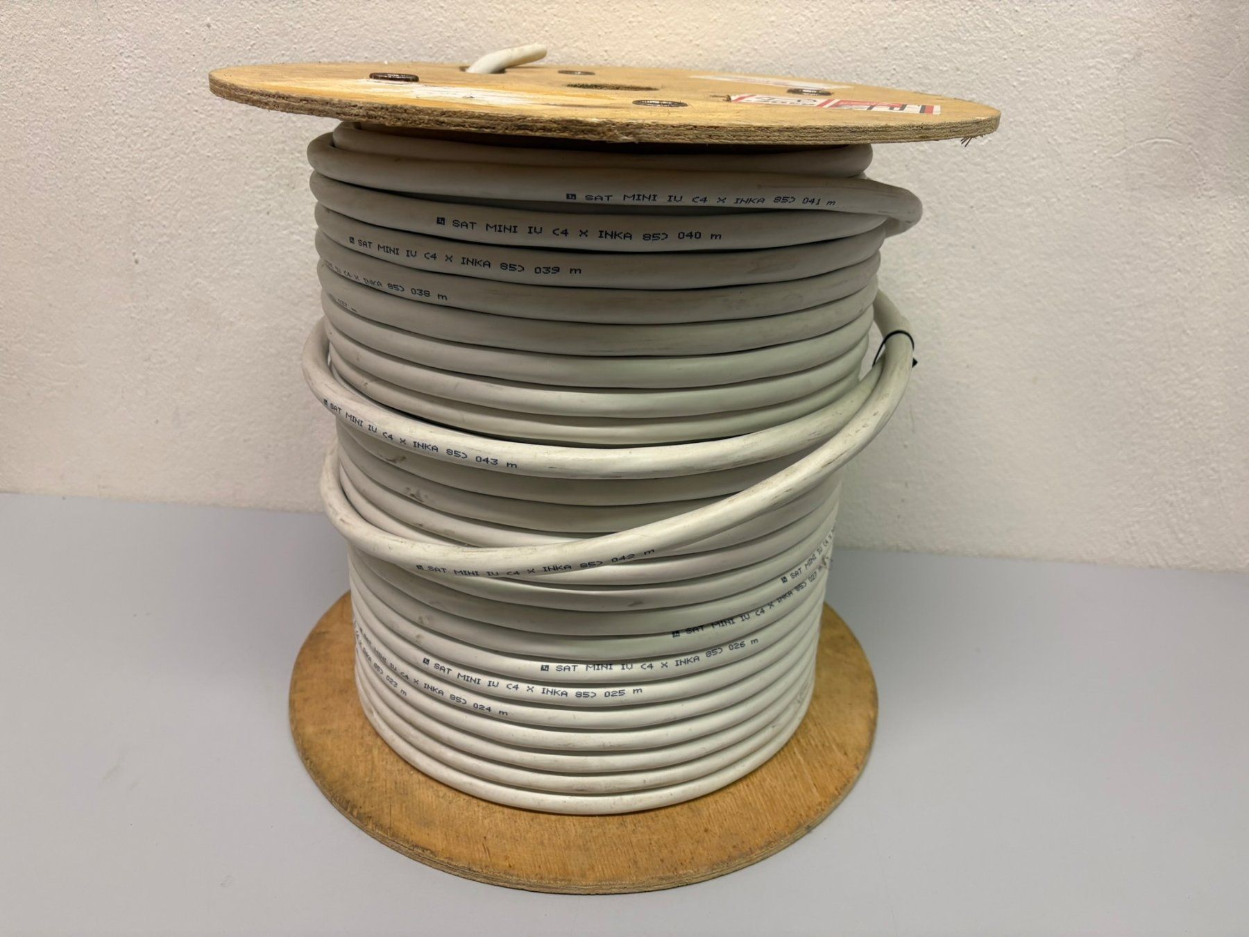 Cavi: Koaxialkabel 4 Adern ca. 43 m – Usato da Hochdorf venduto da av-electronics 2