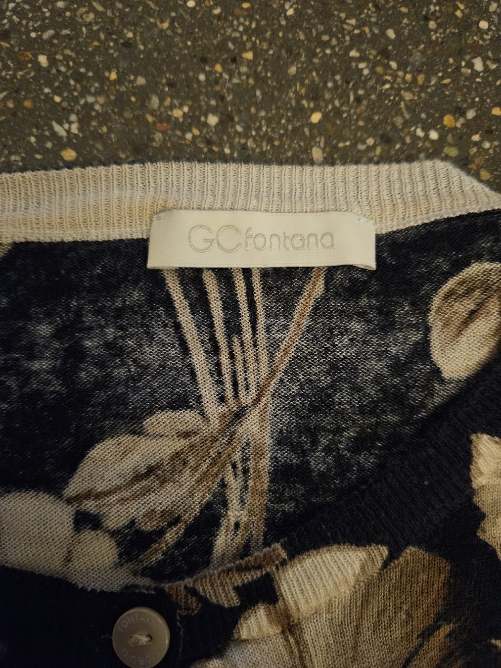 T-shirt: GC Fontana Strickshirt Kurzarm Blumenmuster Grösse 38  – Usato da Anwil venduto da tamoos 3
