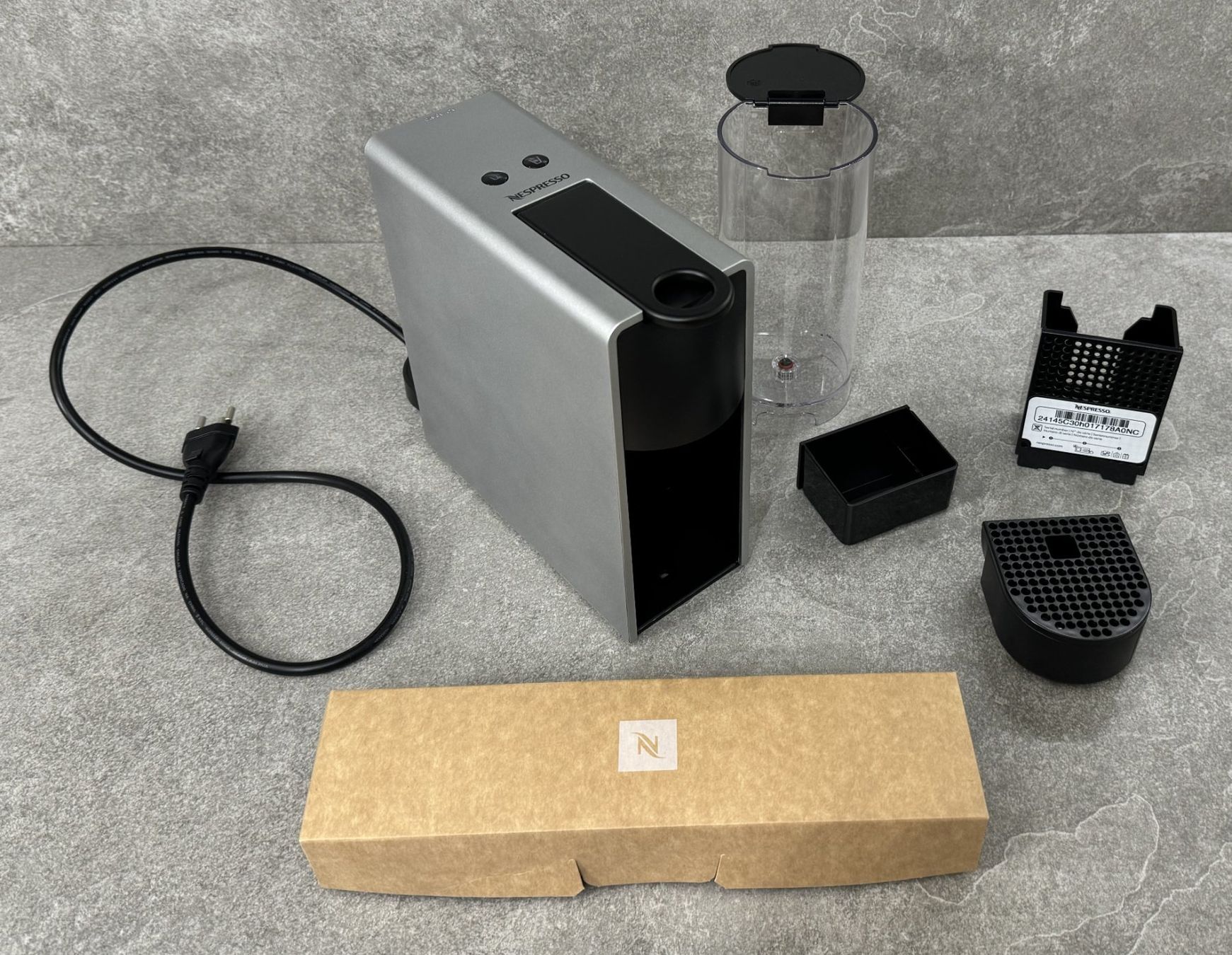 Nespresso Machines à café & Machines à expresso: NESPRESSO: Essenza Mini Silber ... – Neuf avec emballage d'origine à Chur par Jacki09 3
