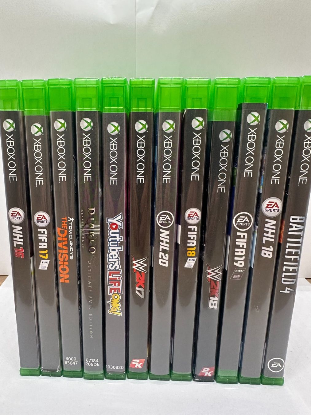 Giochi: Xbox One Grosse Spiele Sammlung – Usato da Nussbaumen AG venduto da Dika-Shop
